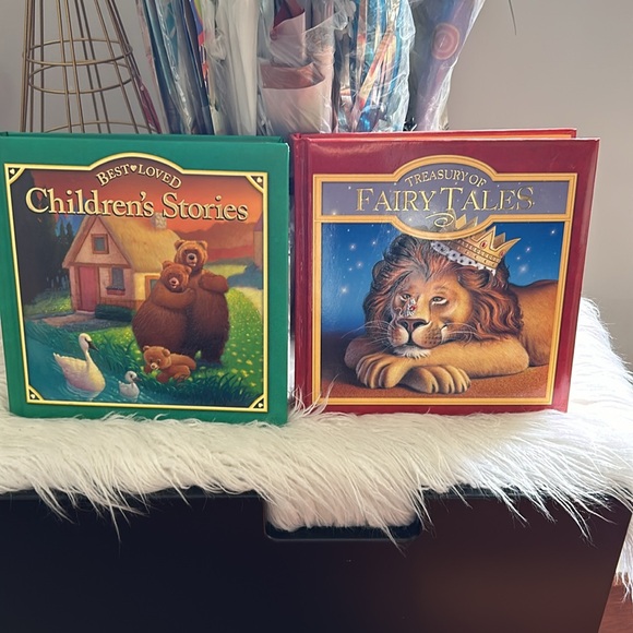 New books best loved children stories and treasury of fairytales 🧚🏻♀️ - Picture 1 of 6
